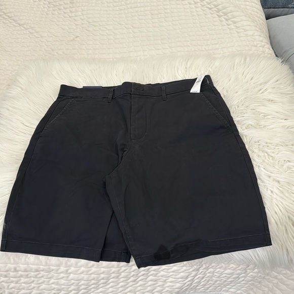 NWT men’s Gap shorts - Picture 3 of 5